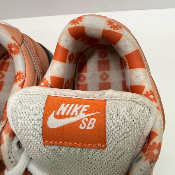 Nike SB Dunk Low Orange Lobster Size 8 main image 11